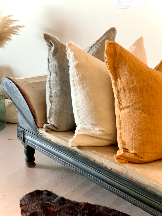 La La Linen