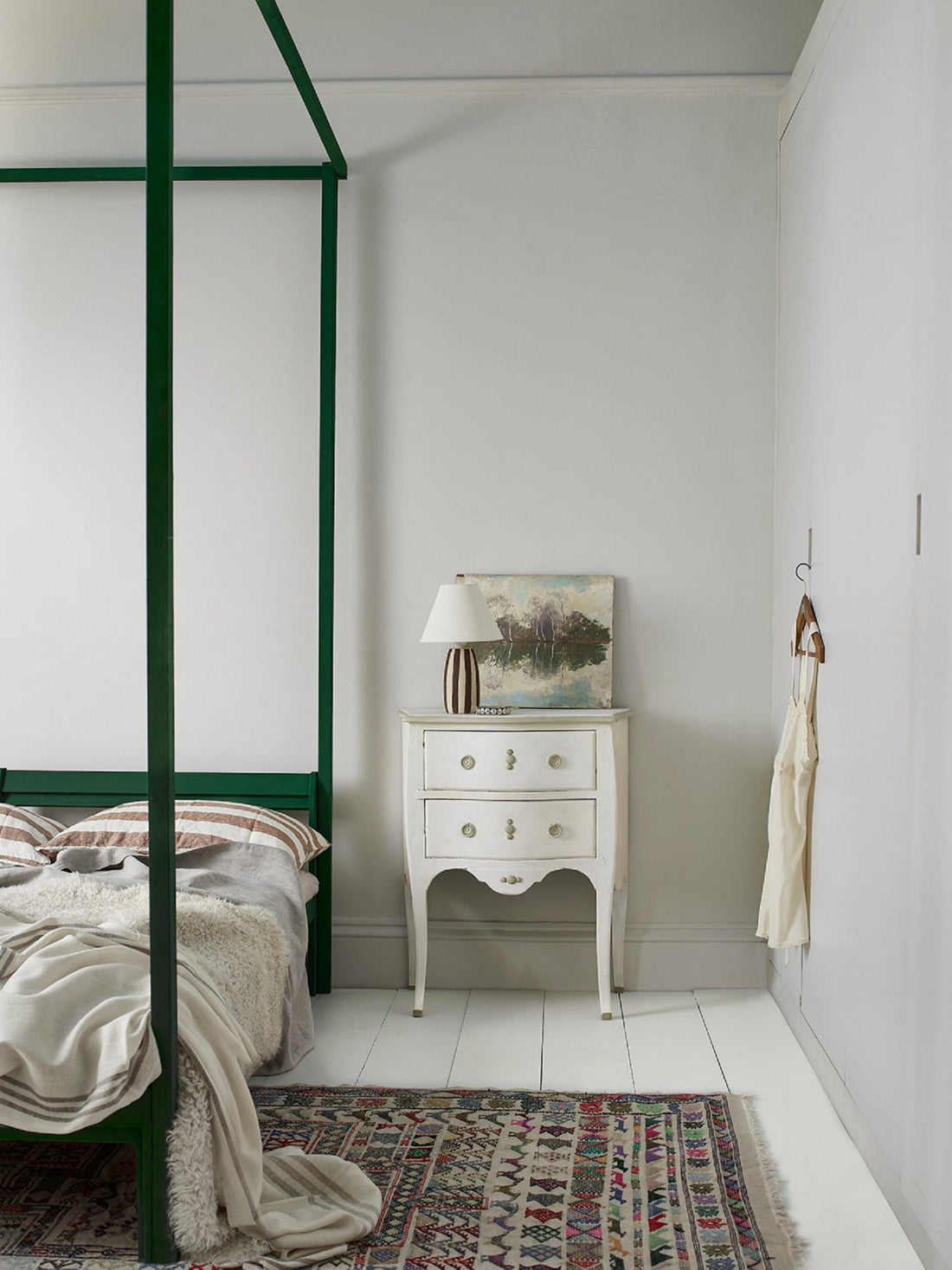 Five Best Bedroom Wall Paint Colours